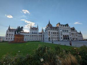 Das imposante ungarische Parlamentsgebäude